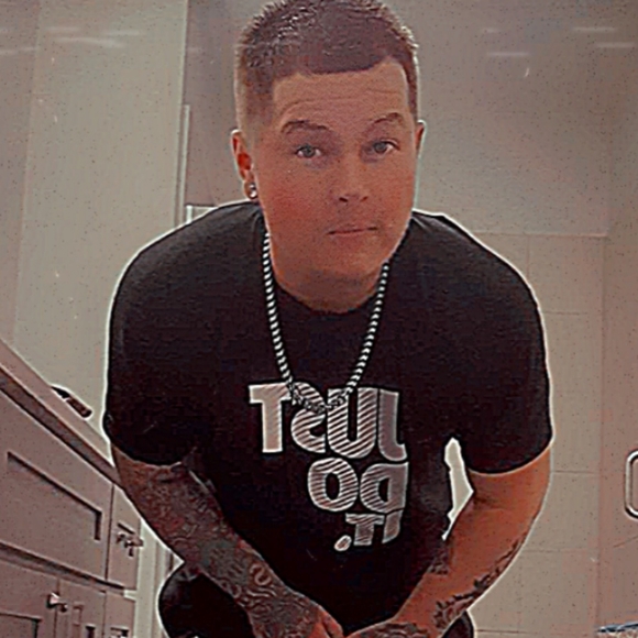 Meet your Posher, Michael - Picture 5 of 16